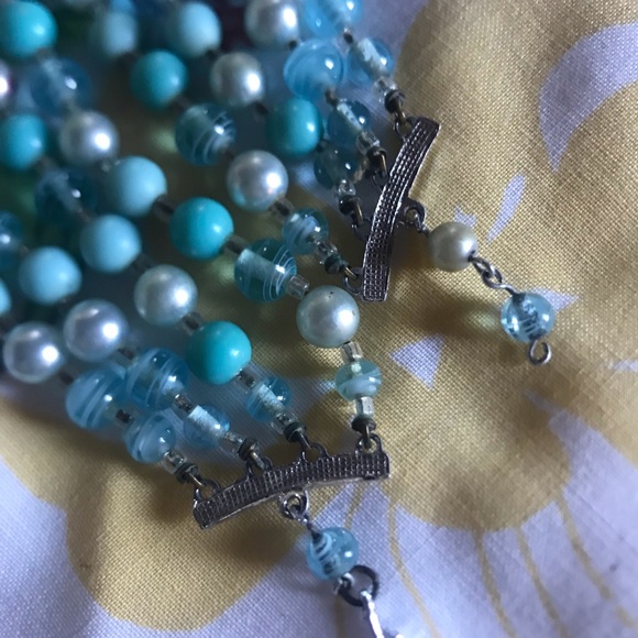 Vintage four strand juicy necklace - Picture 2 of 3